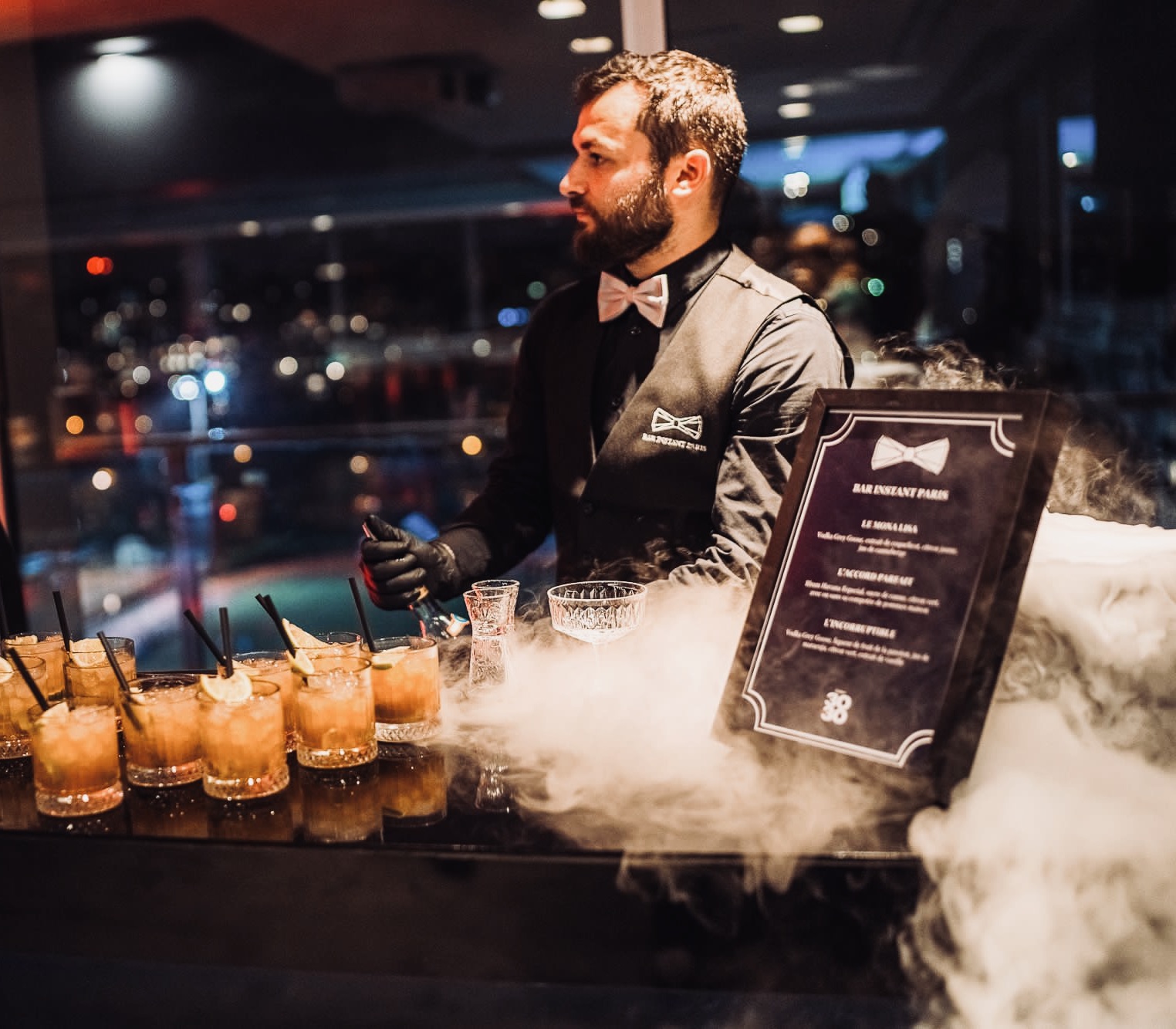 Service de Barmans avec La Vaporisation de Cocktails à Paris par Bar Instant